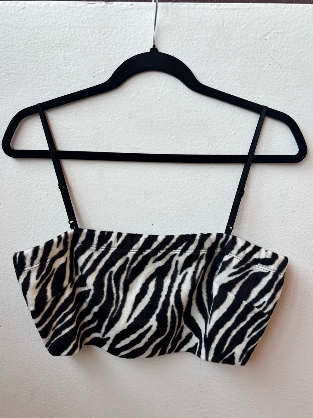 Jucunda Zebra tank Print Cropped Cami Top - Black & White